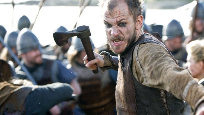 Bilde av Gustav Skarsgaard fra serien Vikings