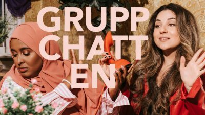 Tittelbilde fra det nye programmet "Gruppchatten" fra SVT med logo og bilde av de to programlederne.